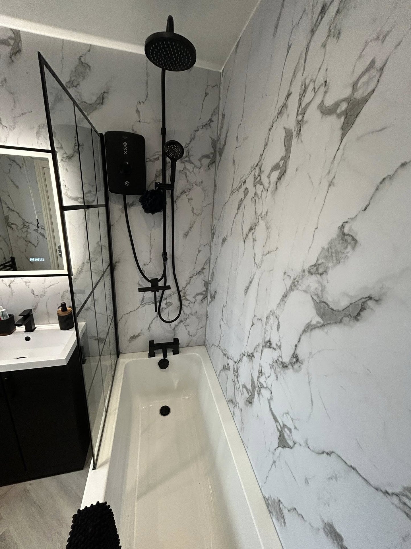 Carrara Gloss - 1000mm x 2400mm x 10mm - Gloss - Waterproof - 1 Fire Rated
