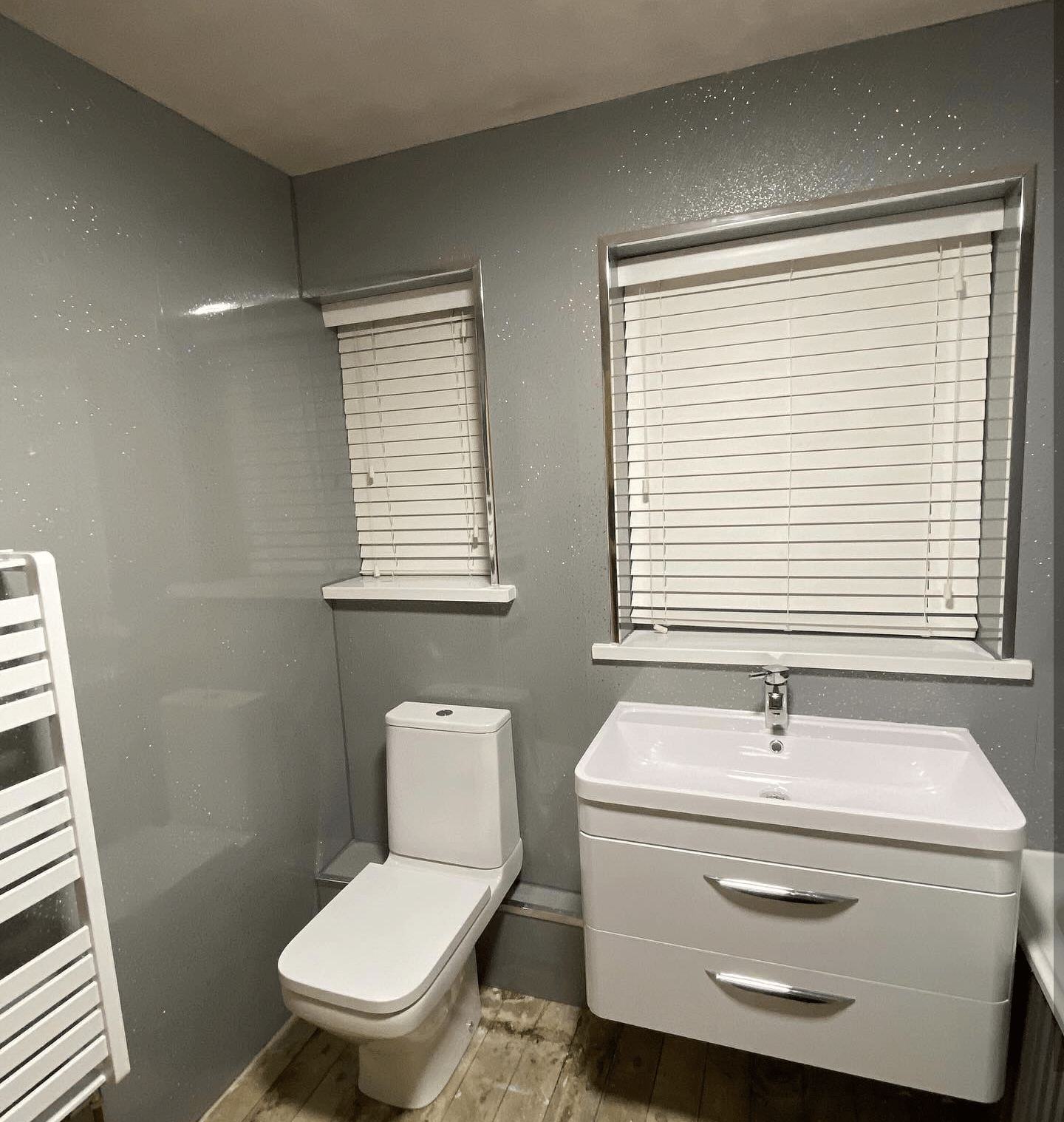 Grey Sparkle - 1000mm x 2400mm x 10mm - Gloss - Waterproof - 1 Fire Rated