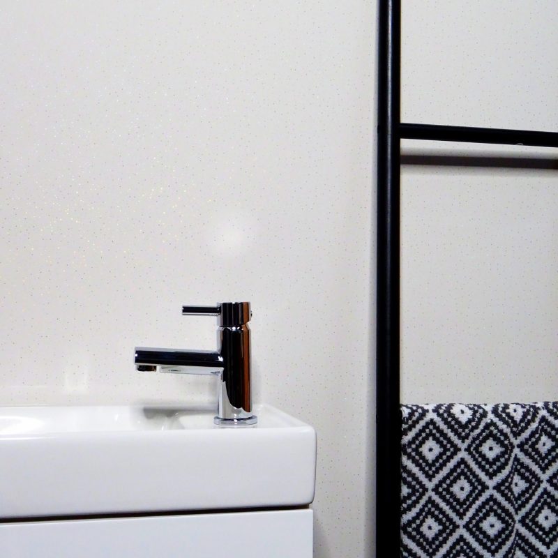 White Rainbow - 1000mm x 2400mm x 10mm - Gloss - Waterproof - 1 Fire Rated